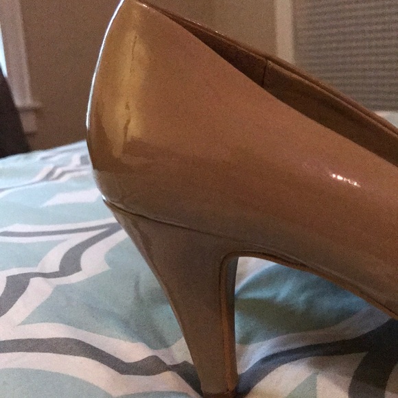 Heels - Picture 3 of 4